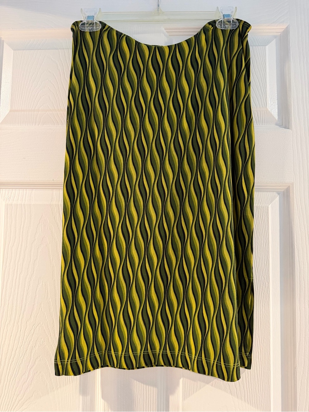 Green Wave-Print Women’s Skirt - Picture 2 of 3